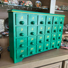Exclusive Clinton Smith Limited Edition Glass Art Paperweight Advent Calendar (Green)