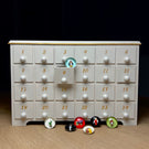 Exclusive Clinton Smith Limited Edition Glass Art Paperweight Advent Calendar (Antique White)
