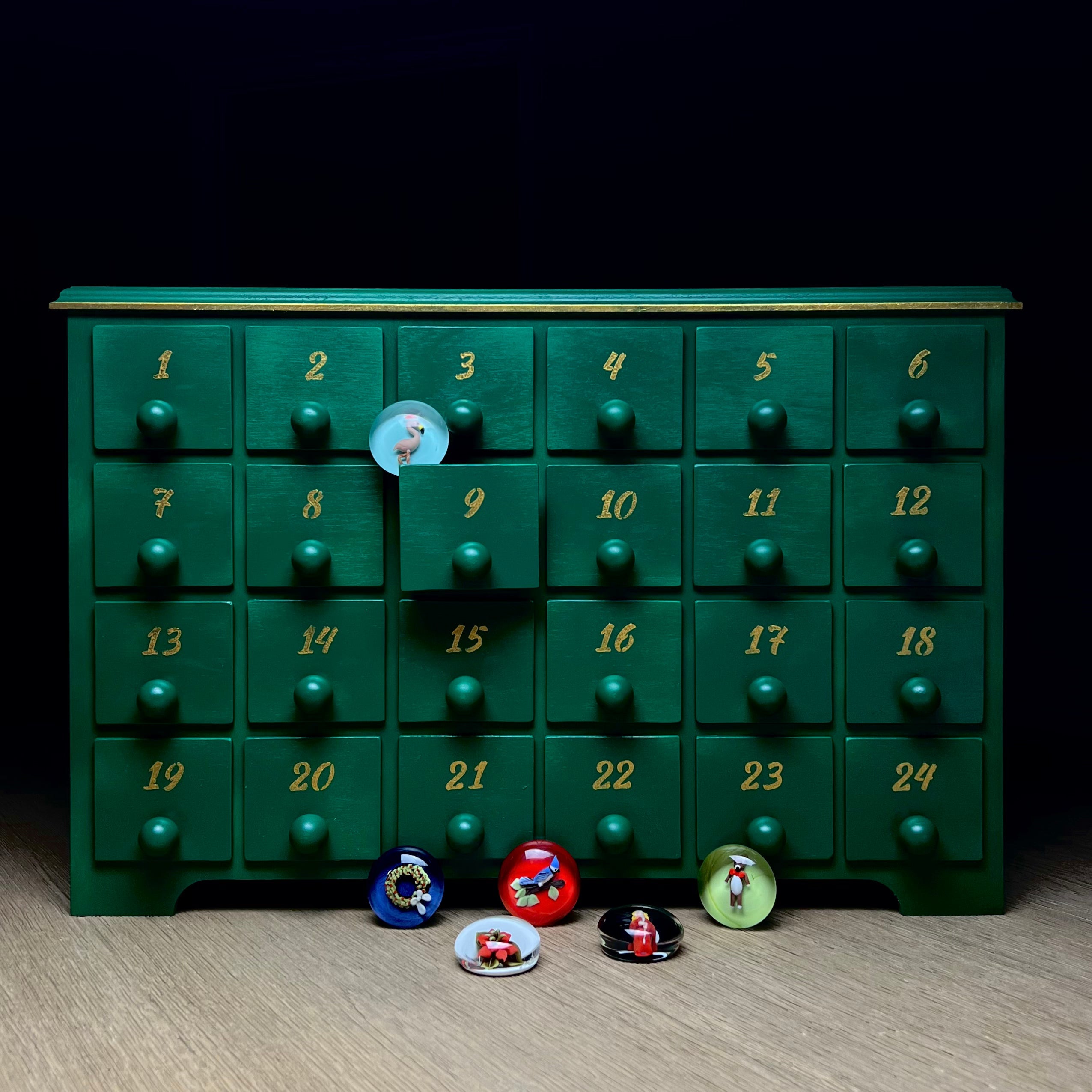 Exclusive Clinton Smith Limited Edition Glass Art Paperweight Advent C