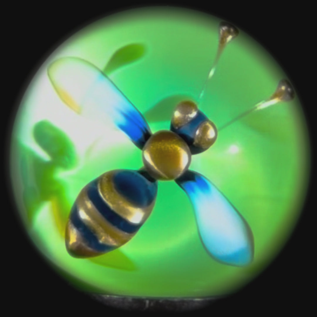 Florin Voicu 2025 Glass Art Marble Flamework Gold Electrum Bee On Opaque Green