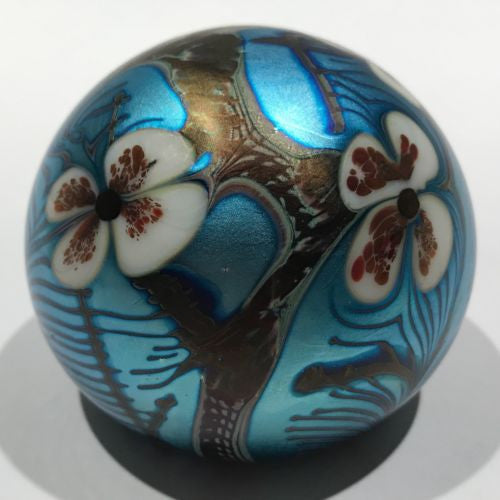 Early 1976 Orient Flume Art Glass Paperweight Iridescent Blue Floral D