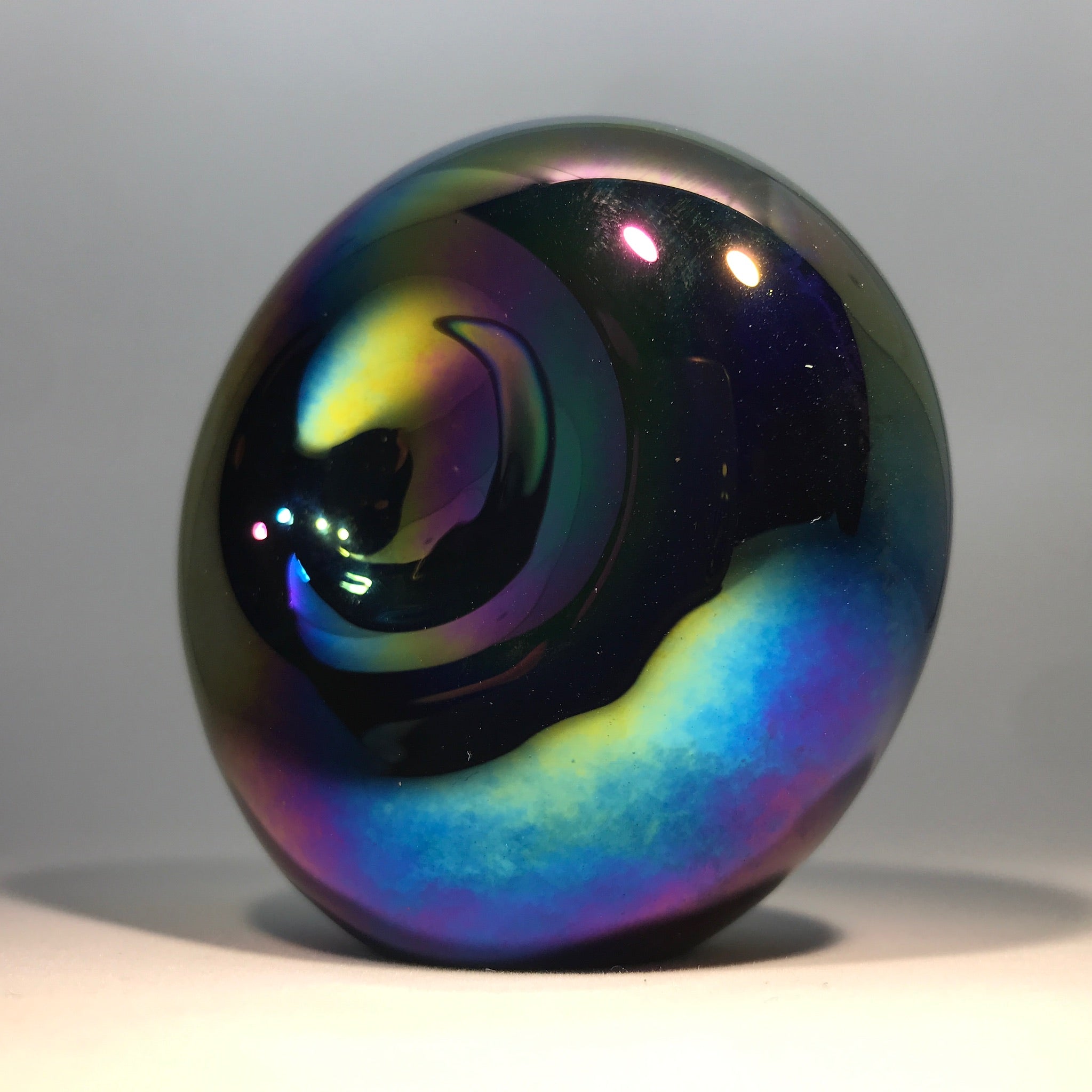 Signed Robert Eickholt Art Glass Paperweight Iridescent Pinched Modern