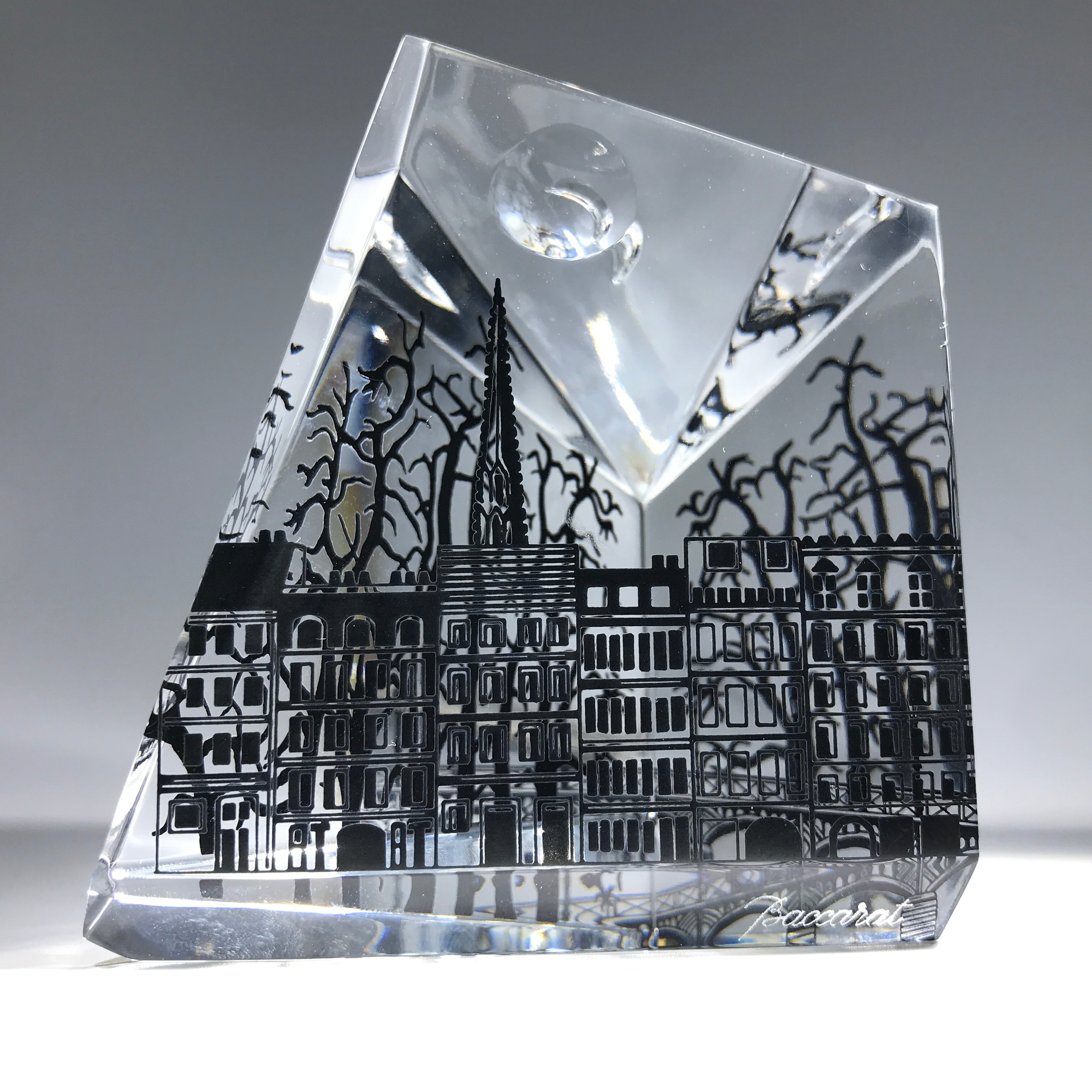 Modern Baccarat Art Glass Paperweight Sculpture Faceted Paris Lovers R