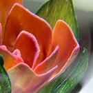 Pairpoint Robert Mason Crimp Rose On Blue Footed Base